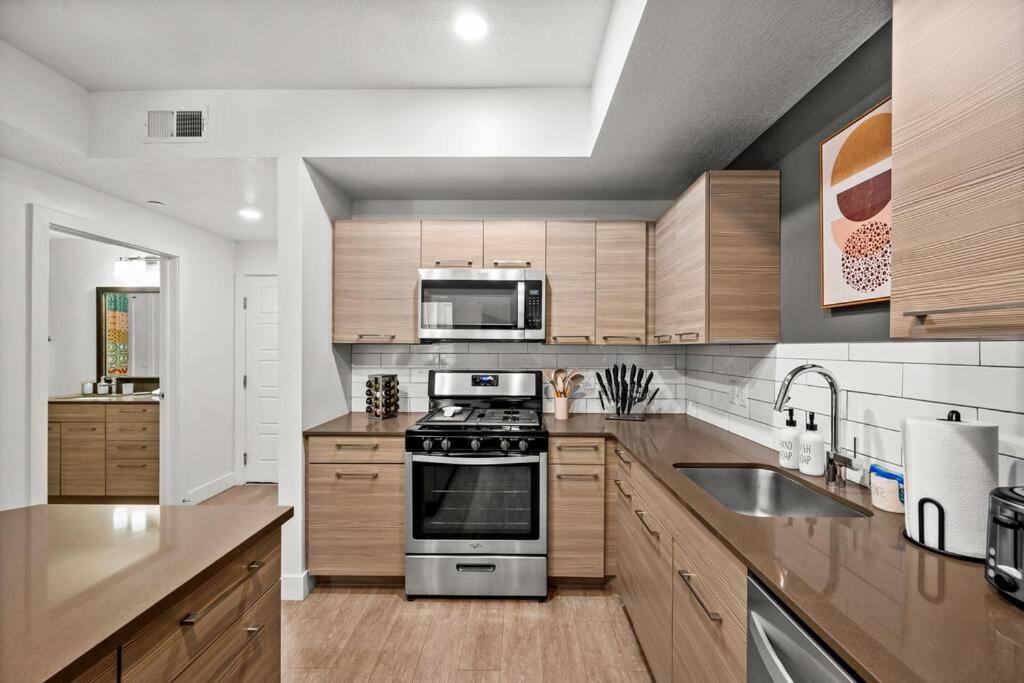 Luxurious Retreat In Slc Daire Salt Lake City Dış mekan fotoğraf